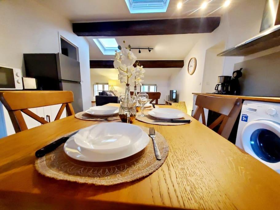 Appartement Chaleureux Au Pied De La Cite Avec Parking Carcassonne Eksteriør bilde