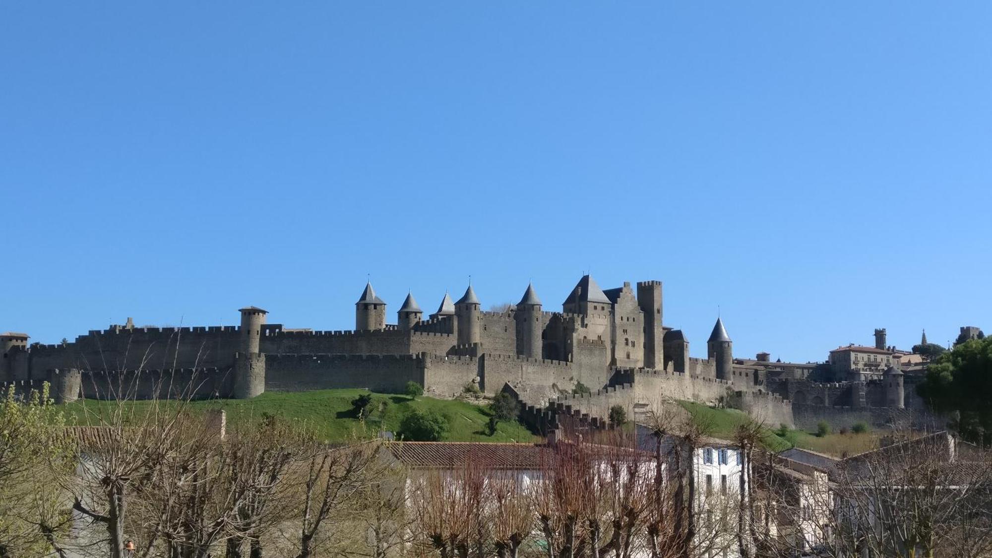 Appartement Chaleureux Au Pied De La Cite Avec Parking Carcassonne Eksteriør bilde